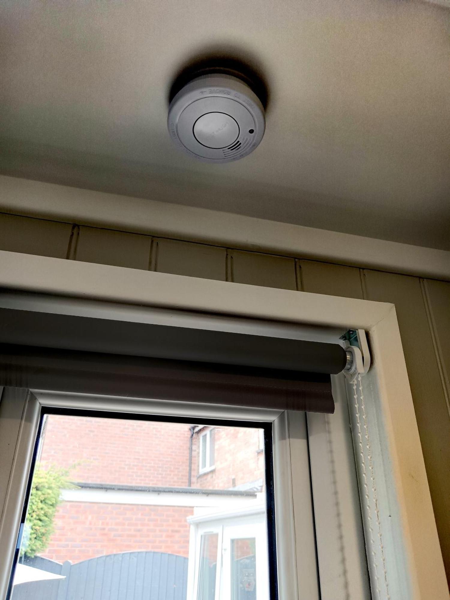 Independent 2-Bedrooms Garden Guesthouse, Sleep 4, Only 1 Booking At Time, Free Parking, Wi-Fi, Private Entrance, Heating & Air-Conditioning Derby